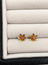 Load image into Gallery viewer, Vintage Starburst 14k Gold + Pink Sapphire Earrings
