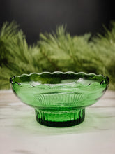 Load image into Gallery viewer, Vintage E.O. Brody Co. Green Scallop Bowl
